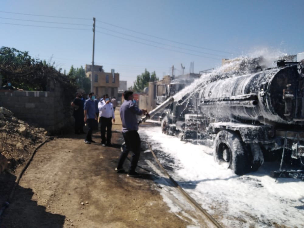 جزئیات آتش سوزی خودروی قیرپاش شهرداری یاسوج/ عکس
