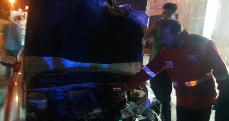 نجات جان راننده خودروی سمند توسط ماموران آتش نشانی یاسوج